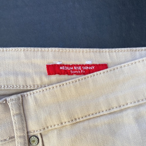 New GUESS Medium Rise Scotch Skinny Jeans - Picture 6 of 8
